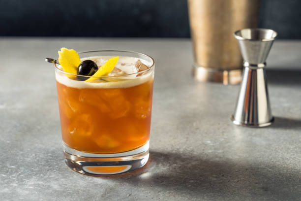 Craft cocktail inspiration for game day drinks from The Epicurean Trader